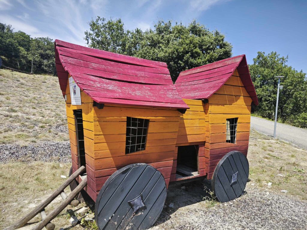 Structure en bois pour les enfants